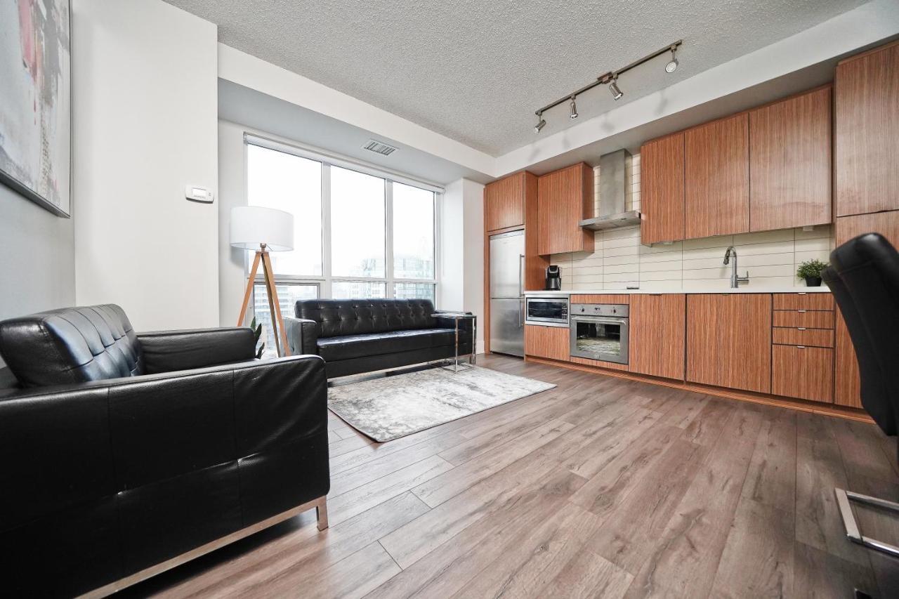 Grand Royal Condos - Cn Tower Toronto Extérieur photo